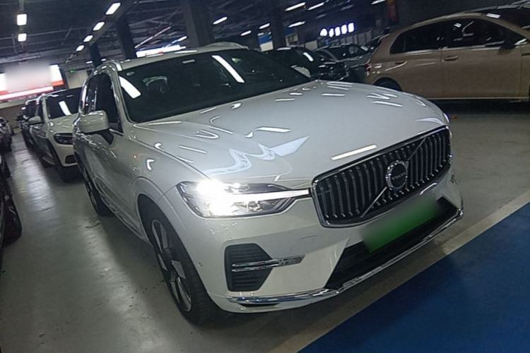 Volvo XC60 2024 — 3
