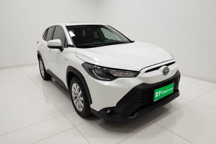 Toyota Corolla Cross 2023 — фото 3