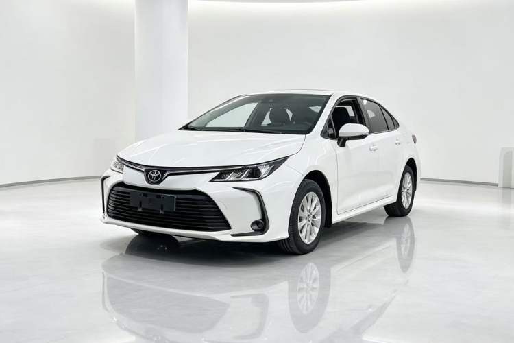 Toyota Corolla 2021 — фото 1