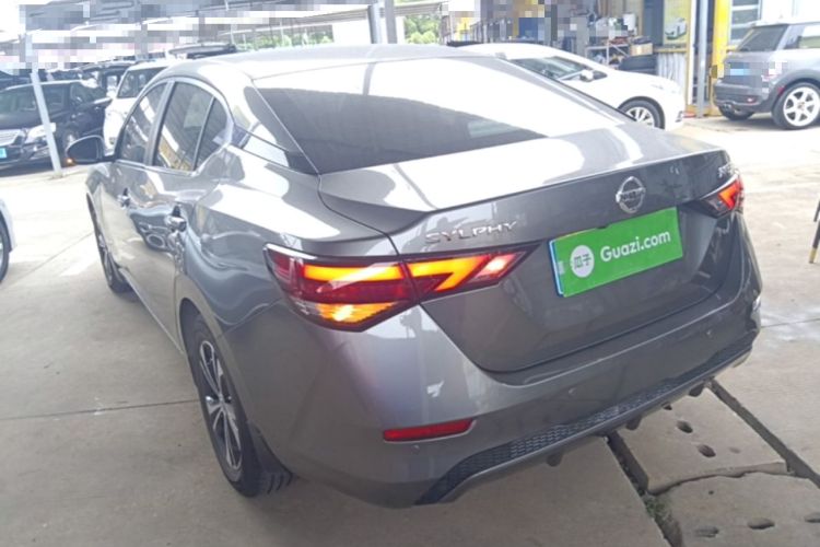 Nissan Sentra 2022 — 4