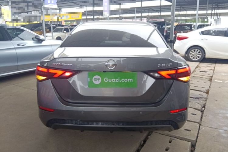 Nissan Sentra 2022 — 5