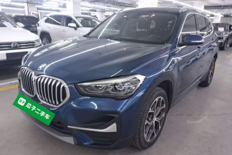 BMW X1 2022 — фото 1