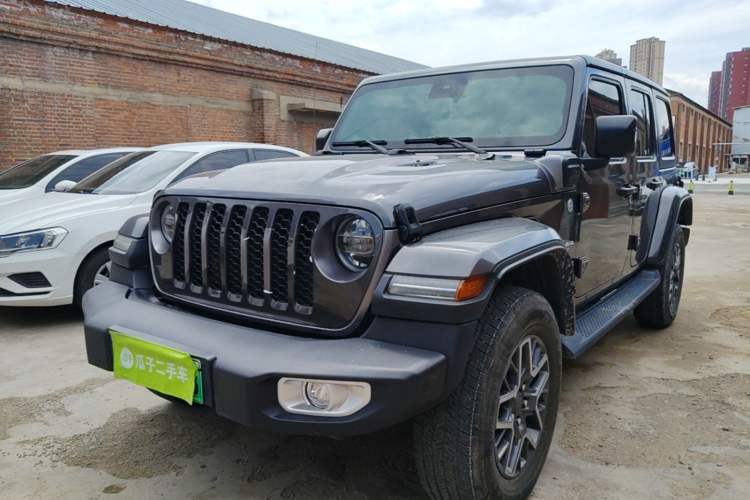 Jeep Wrangler 2021 — фото 1