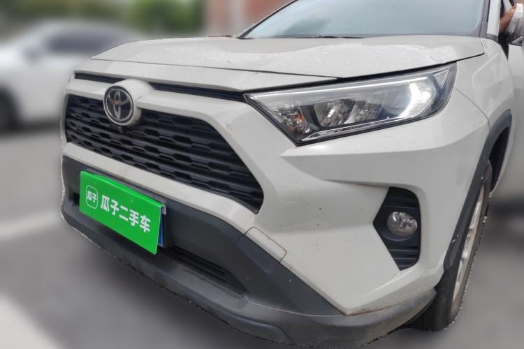 Toyota rav4 2020 — фото 1