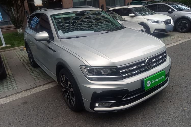 Volkswagen Tiguan L 2021 — 3