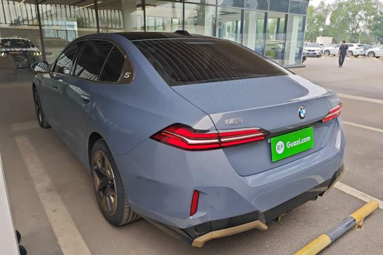 BMW 530Li 2024 — 4