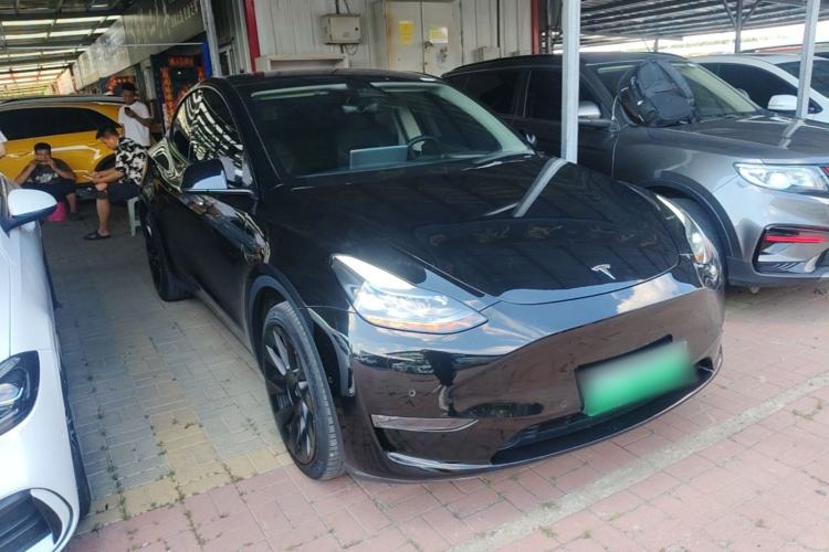 Tesla Model Y 2021 — 3