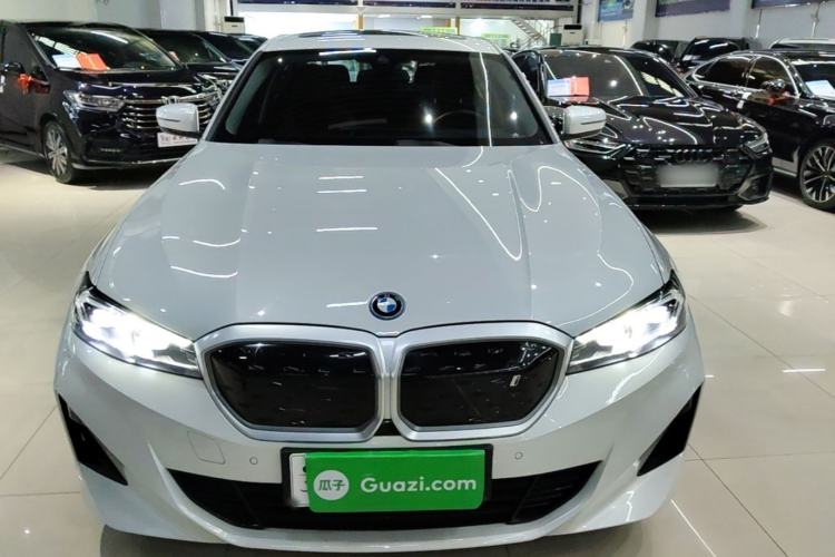 BMW i3 2022 — 2