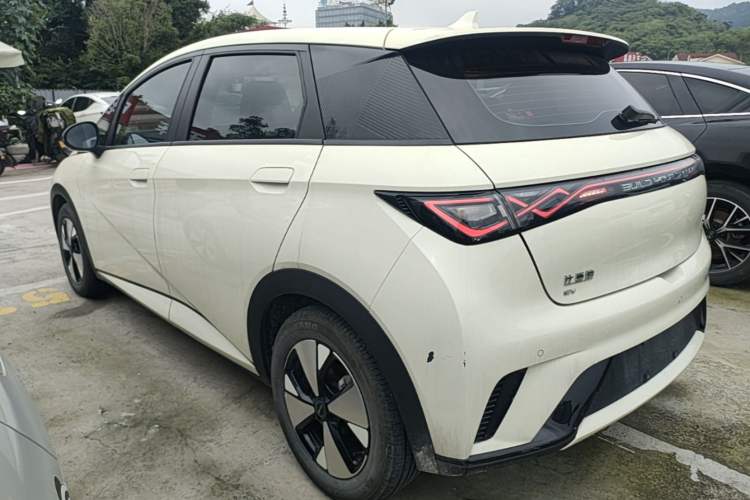 BYD Dolphin 2023 — 4