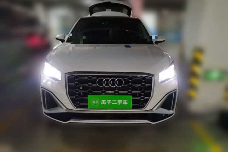 Audi Q2L 2022 — 2