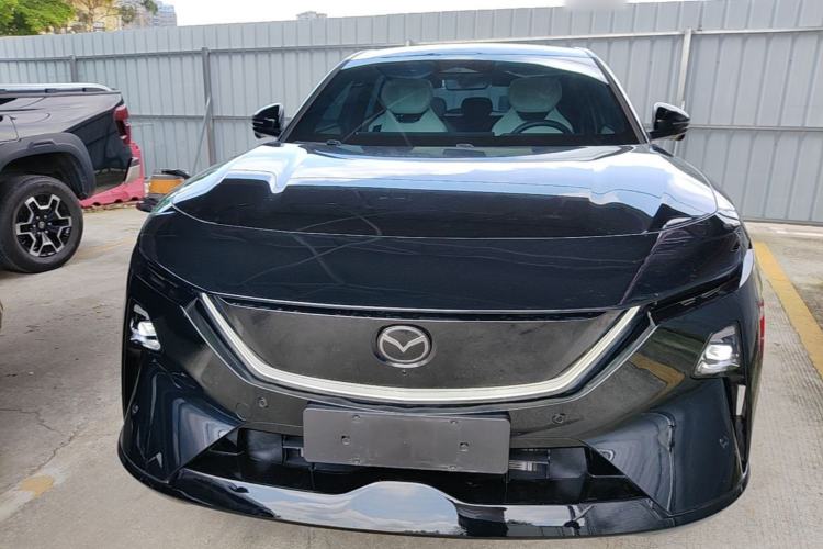 Mazda EZ-60 2025 — 2