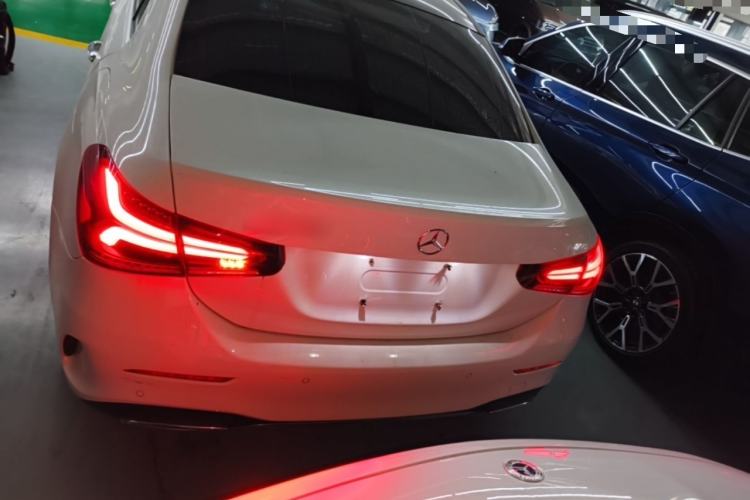 Mercedes-Benz A 200 L 2022 — фото 5