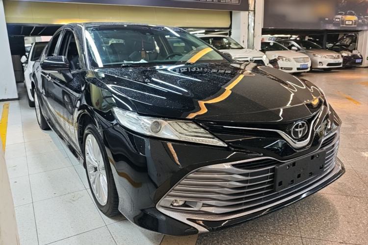 Toyota Camry 2019 — 3
