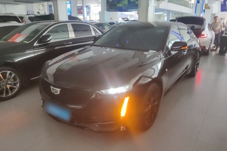 Cadillac CT5 2022 — фото 1