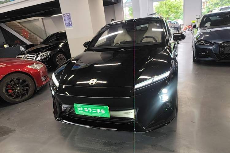 NIO ET5T 2025 — 2