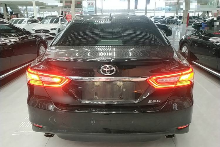 Toyota Camry 2021 — фото 5