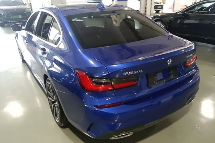 BMW 325Li 2021 — 4