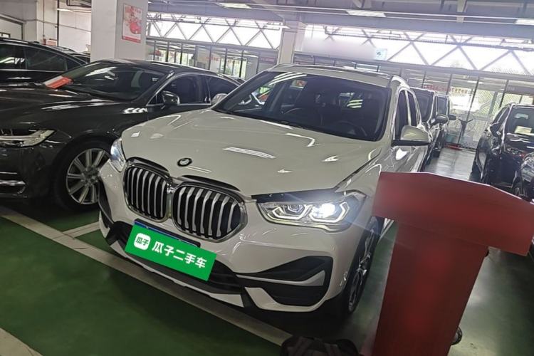 BMW X1 2021 — фото 1