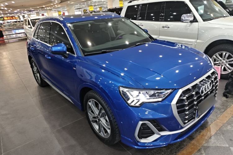 Audi Q3 2022 — 3