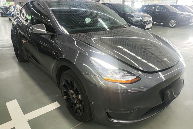 Tesla Model Y 2022 — 3
