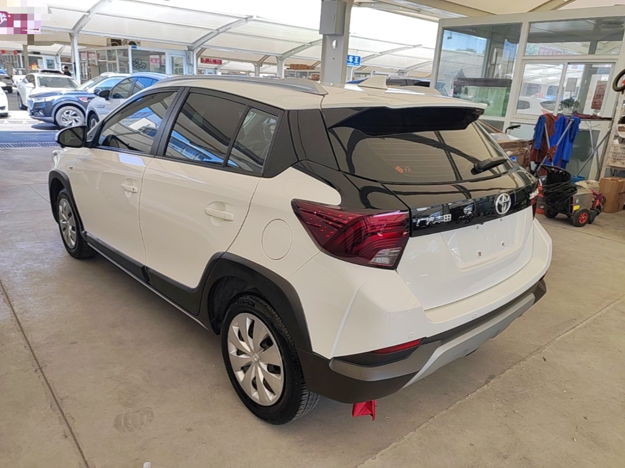 Toyota Yaris 2022 — фото 4