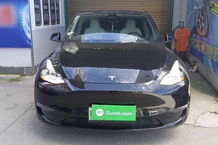Tesla Model Y 2021 — 2