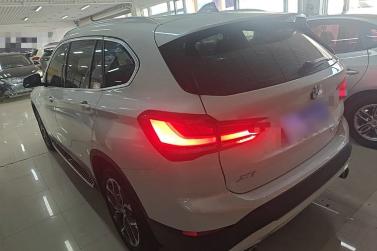 BMW X1 2021 — фото 4