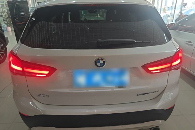 BMW X1 2021 — фото 5