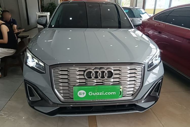 Audi Q2L e-tron 2022 — 2