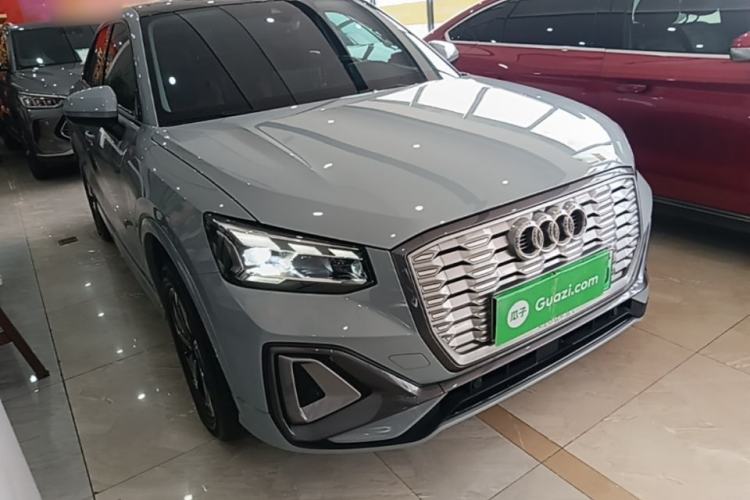 Audi Q2L e-tron 2022 — 3