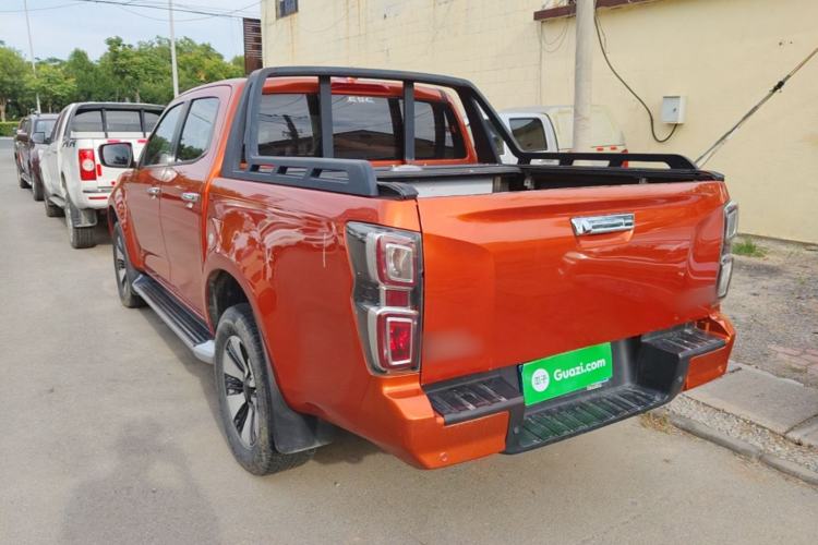 Isuzu D-MAX 2021 — 4