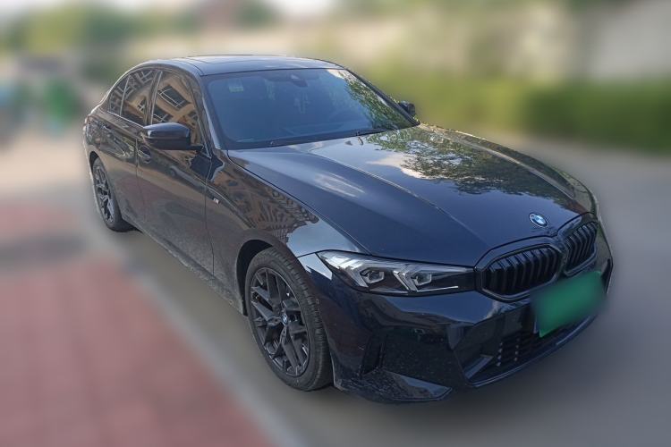 BMW 330i 2025 — 3