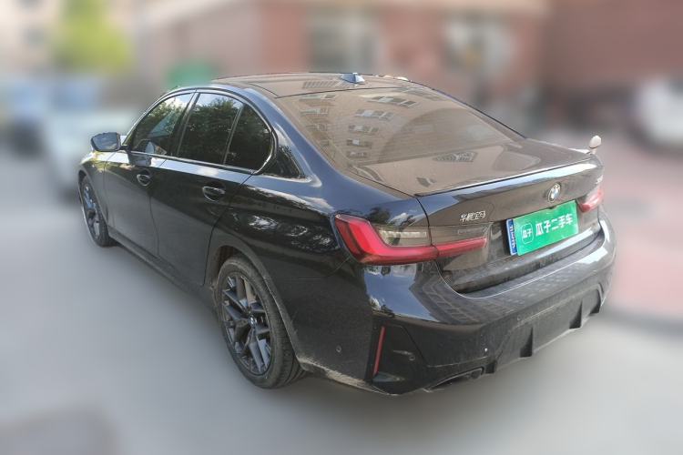 BMW 330i 2025 — 4