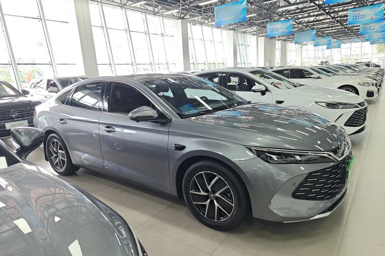 BYD Qin L 2025 — фото 3