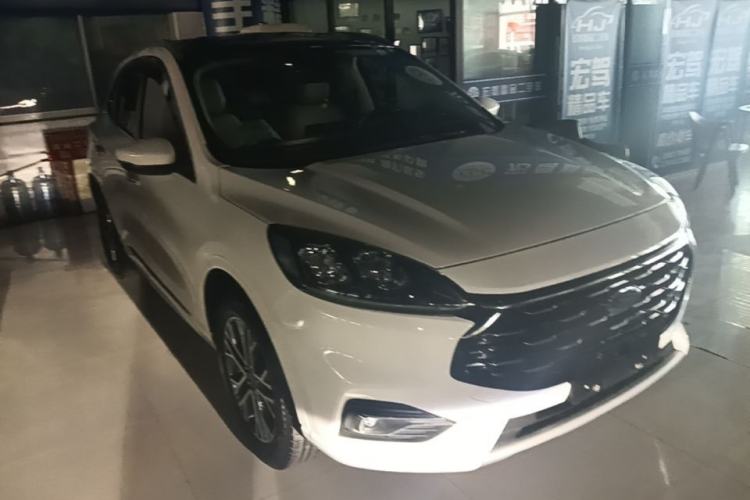 Ford Escape 2020 — 3
