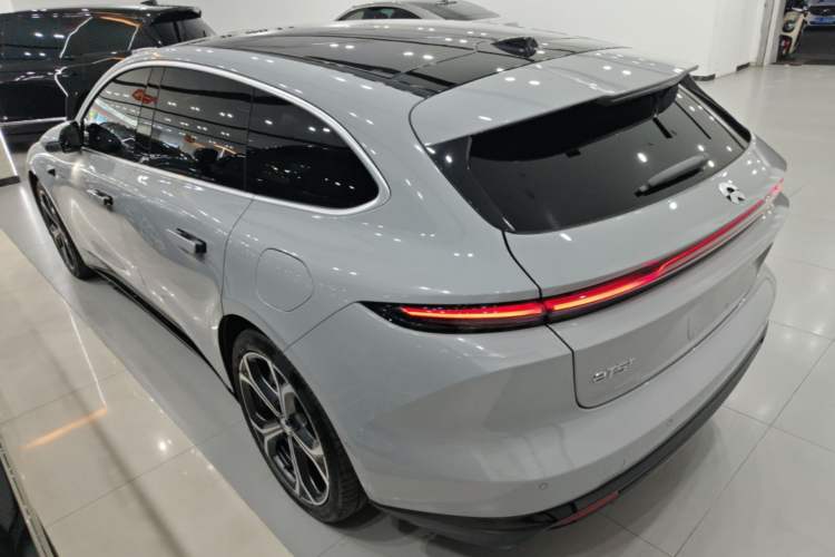 NIO ET5T 2025 — 4