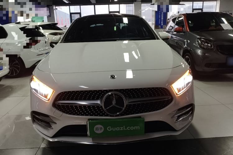 Mercedes-Benz A 200 L 2022 — 2