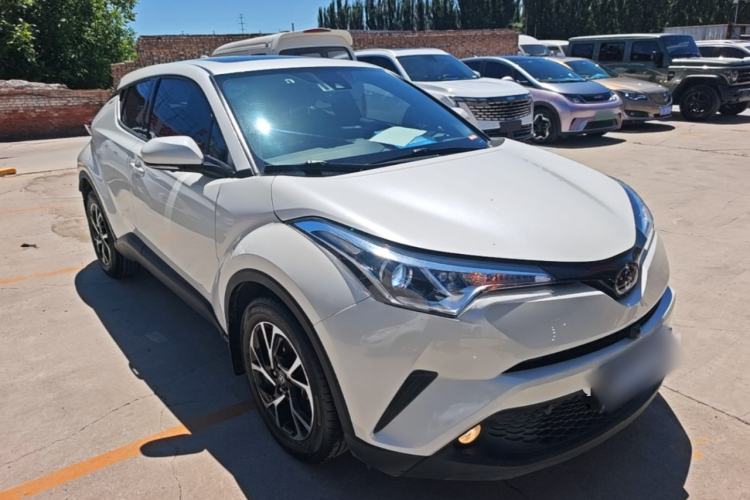 Toyota C-HR 2020 — 3