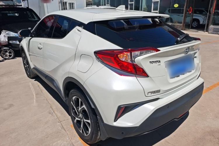 Toyota C-HR 2020 — 4