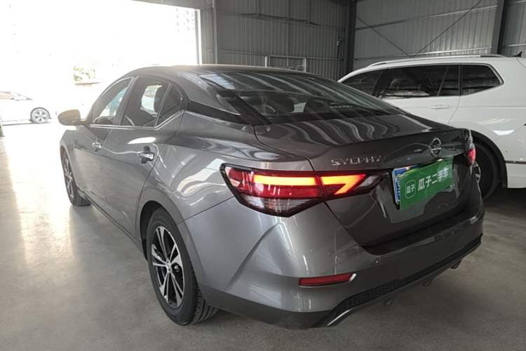 Nissan Sentra 2021 — 4