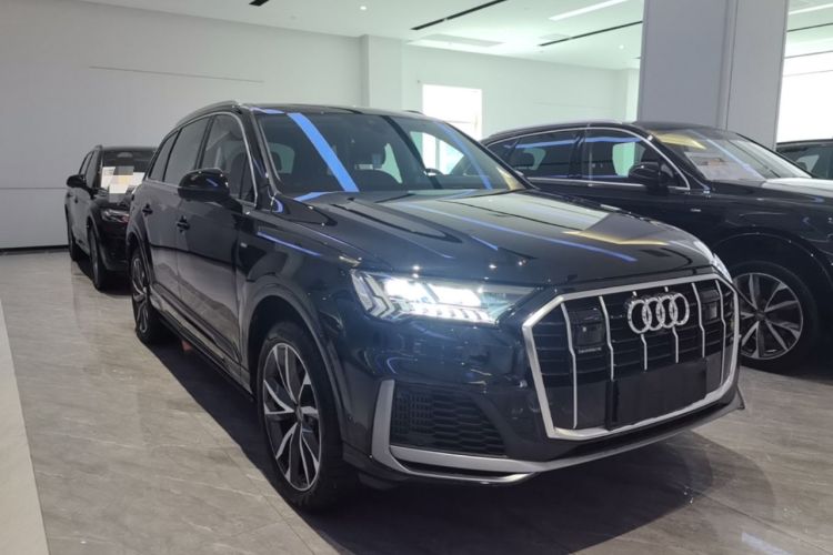 Audi Q7 2020 — фото 3