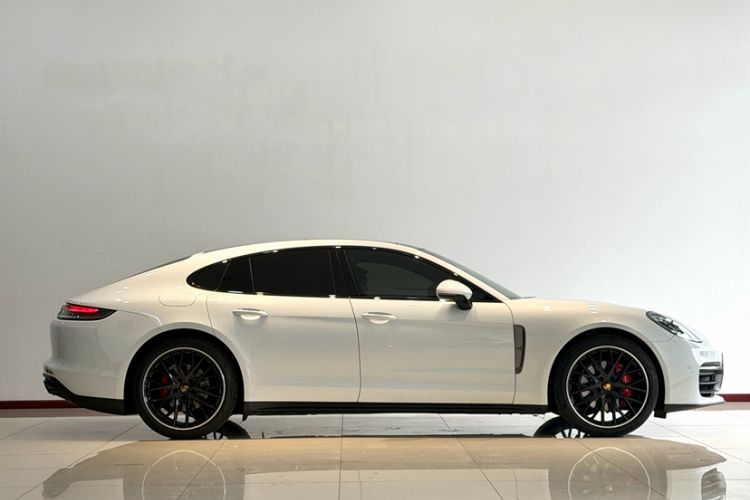 Porsche panamera 2023 — 4