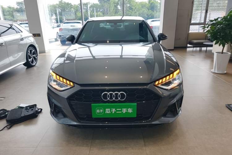 Audi A4 2024 — 2