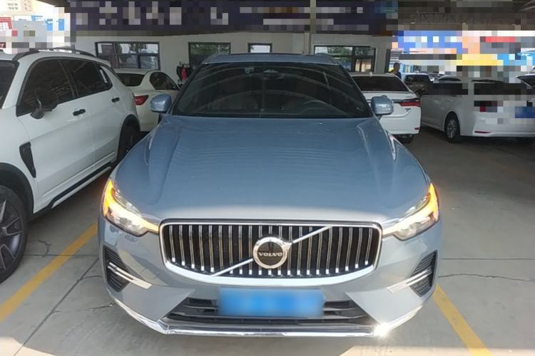 Volvo XC60 2023 — фото 2