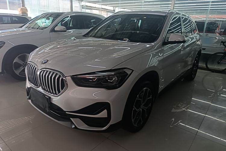 BMW X1 2022 — фото 1
