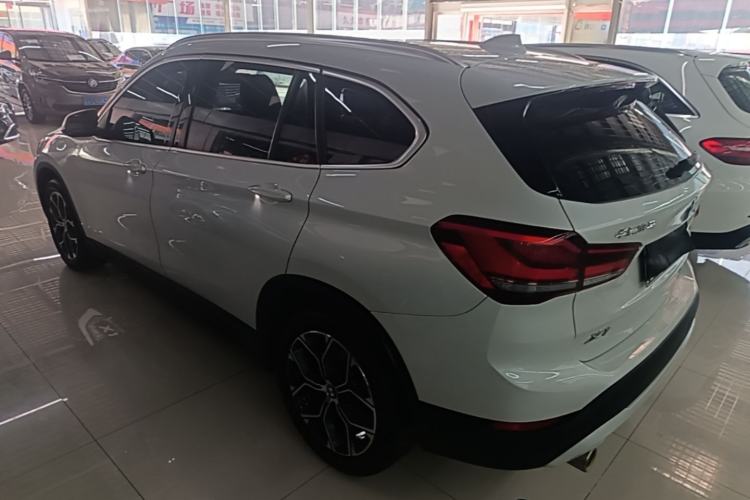 BMW X1 2022 — фото 4