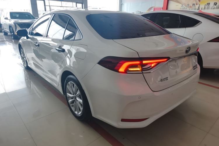 Toyota Corolla 2023 — 4
