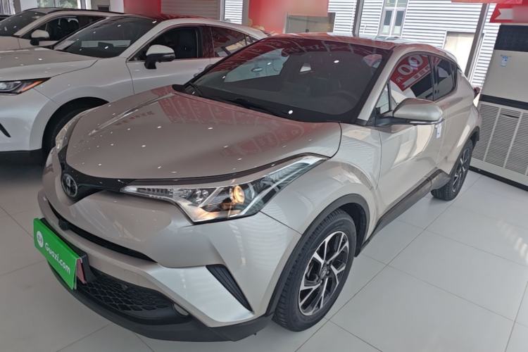 Toyota C-HR 2020 — фото 1