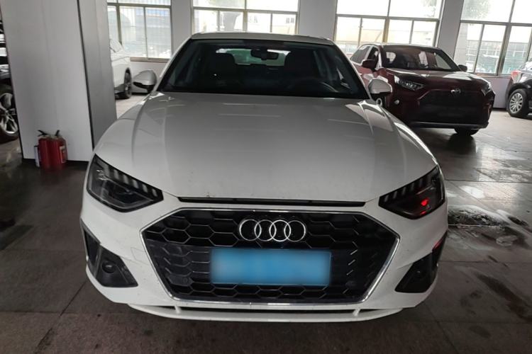 Audi A4 2022 — 2