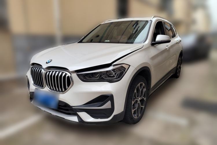 BMW X1 2021 — фото 1